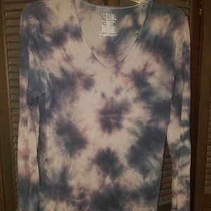 Long sleeve tie dyed v-neck top